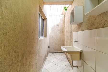 Casa de condomínio à venda com 68m², 2 quartos e 1 vaga Casa de condomínio à venda com 68m², 2 quartos e 1 vagaÁrea de Serviço
