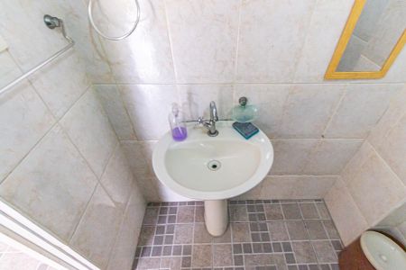 Casa à venda com 280m², 4 quartos e 5 vagas Casa à venda com 280m², 4 quartos e 5 vagasBanheiro da Psicina