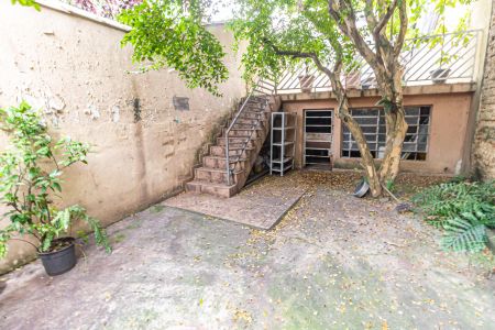 Casa à venda com 280m², 4 quartos e 5 vagas Casa à venda com 280m², 4 quartos e 5 vagasJardim