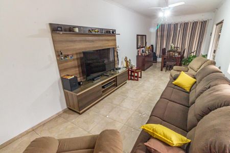 Sala de casa para alugar com 4 quartos, 280m² em Vila Bertioga, São Paulo