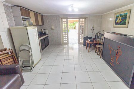 Casa à venda com 280m², 4 quartos e 5 vagas Casa à venda com 280m², 4 quartos e 5 vagasSalão de Festas