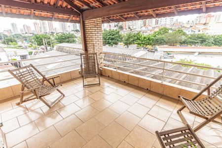 Casa à venda com 280m², 4 quartos e 5 vagas Casa à venda com 280m², 4 quartos e 5 vagasQuarto 2 - Varanda