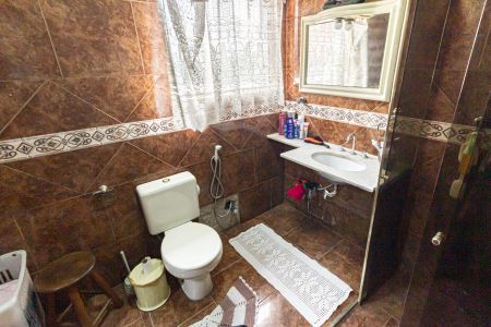 Casa à venda com 280m², 4 quartos e 5 vagas Casa à venda com 280m², 4 quartos e 5 vagasBanheiro da Suíte 1