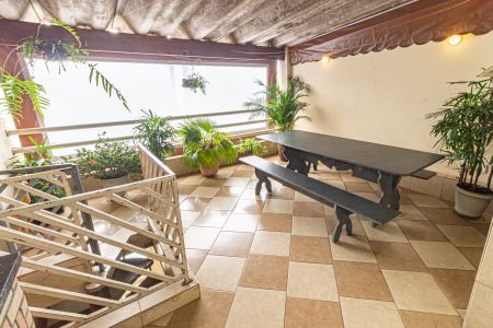 Casa à venda com 280m², 4 quartos e 5 vagas Casa à venda com 280m², 4 quartos e 5 vagasVaranda gourmet