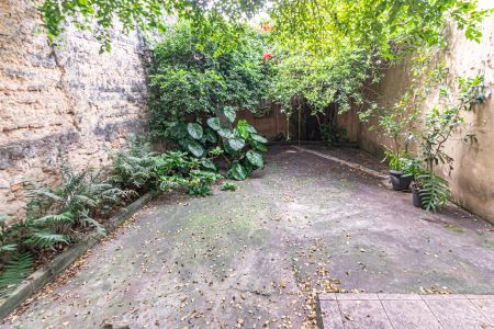 Jardim de casa à venda com 4 quartos, 280m² em Vila Bertioga, São Paulo