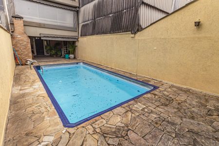 Casa à venda com 280m², 4 quartos e 5 vagas Casa à venda com 280m², 4 quartos e 5 vagasPiscina e Churrasqueira