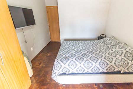 Casa à venda com 280m², 4 quartos e 5 vagas Casa à venda com 280m², 4 quartos e 5 vagasQuarto 2