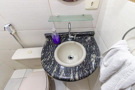 Casa à venda com 280m², 4 quartos e 5 vagas Casa à venda com 280m², 4 quartos e 5 vagasBanheiro da Suíte 2