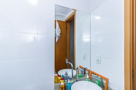 Apartamento à venda com 51m², 2 quartos e 1 vagaBanheiro da Casa