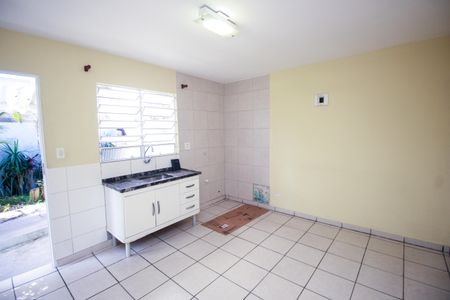 Cozinha de casa para alugar com 1 quarto, 60m² em Vila Lucinda, Santo André