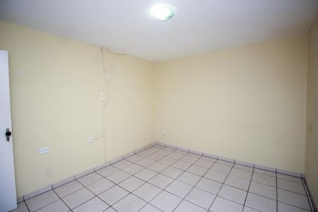 Quarto de casa para alugar com 1 quarto, 60m² em Vila Lucinda, Santo André