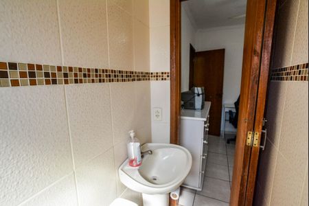 Casa à venda com 90m², 2 quartos e 2 vagas Casa à venda com 90m², 2 quartos e 2 vagasBanheiro da Suíte 2