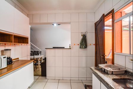Casa à venda com 90m², 2 quartos e 2 vagas Casa à venda com 90m², 2 quartos e 2 vagasCozinha