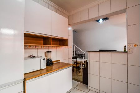 Casa à venda com 90m², 2 quartos e 2 vagas Casa à venda com 90m², 2 quartos e 2 vagasCozinha