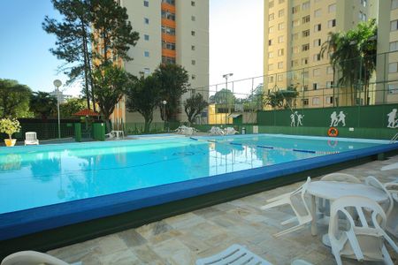 Apartamento para alugar com 79m², 3 quartos e 1 vagaÁrea comum - Piscina 