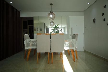 Apartamento para alugar com 79m², 3 quartos e 1 vagaSala