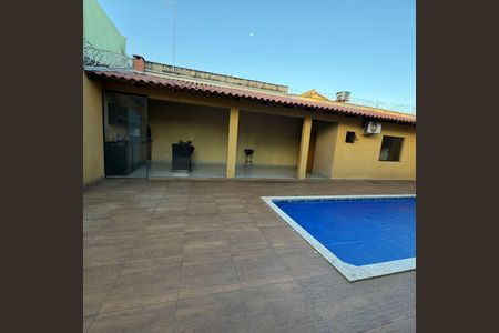 Casa para alugar com 400m², 4 quartos e 4 vagasPiscina