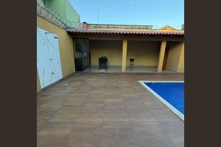 Casa para alugar com 400m², 4 quartos e 4 vagasPiscina