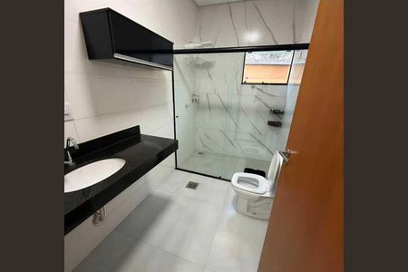 Casa para alugar com 400m², 4 quartos e 4 vagasBanheiro