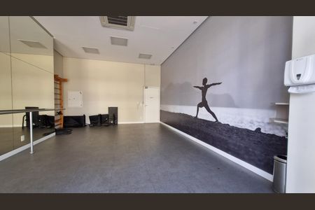 Studio para alugar com 36m², 1 quarto e 1 vaga Studio para alugar com 36m², 1 quarto e 1 vagaÁrea comum - Academia