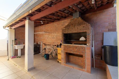 Casa à venda com 257m², 4 quartos e 3 vagasÁrea externa