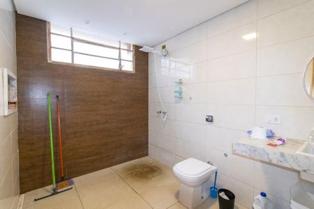Casa à venda com 257m², 4 quartos e 3 vagasCasa 2 Banheiro