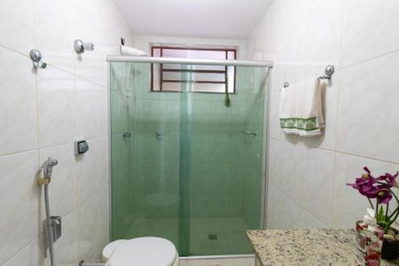 Casa à venda com 257m², 4 quartos e 3 vagasBanheiro 2