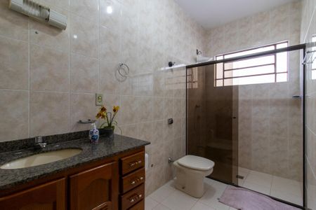 Casa à venda com 257m², 4 quartos e 3 vagasBanheiro 3