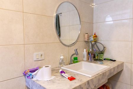 Casa à venda com 257m², 4 quartos e 3 vagasCasa 2 Banheiro