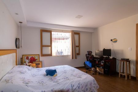 Casa à venda com 257m², 4 quartos e 3 vagasCasa 2 Quarto