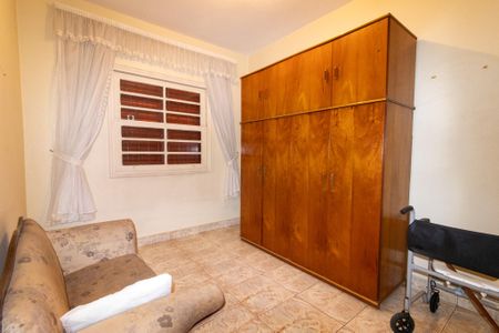 Casa à venda com 257m², 4 quartos e 3 vagasQuarto 2