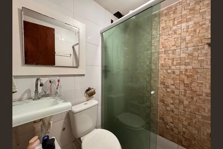Casa de condomínio à venda com 60m², 2 quartos e sem vagaBanheiro Social