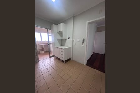 Apartamento à venda com 75m², 3 quartos e 2 vagas Apartamento à venda com 75m², 3 quartos e 2 vagasCozinha