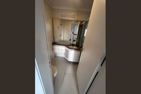 Apartamento à venda com 75m², 3 quartos e 2 vagas Apartamento à venda com 75m², 3 quartos e 2 vagasBanheiro
