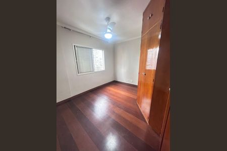 Apartamento à venda com 75m², 3 quartos e 2 vagas Apartamento à venda com 75m², 3 quartos e 2 vagasQuarto