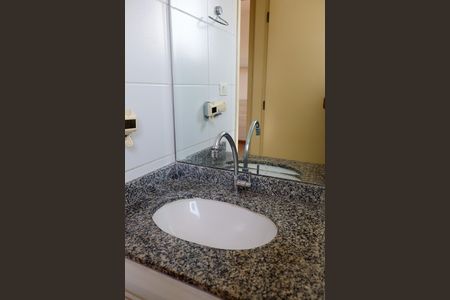 Apartamento à venda com 75m², 3 quartos e 1 vaga Apartamento à venda com 75m², 3 quartos e 1 vagaBanheiro