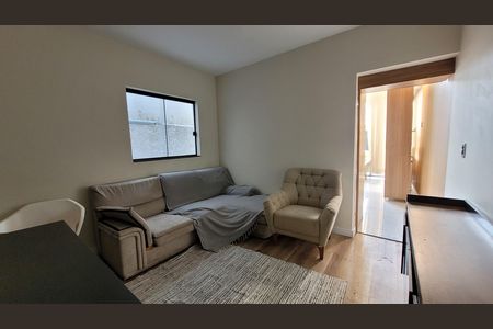 Casa para alugar com 155m², 2 quartos e 2 vagas Casa para alugar com 155m², 2 quartos e 2 vagasSala de estar