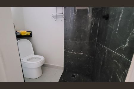 Casa para alugar com 155m², 2 quartos e 2 vagas Casa para alugar com 155m², 2 quartos e 2 vagasBanheiro