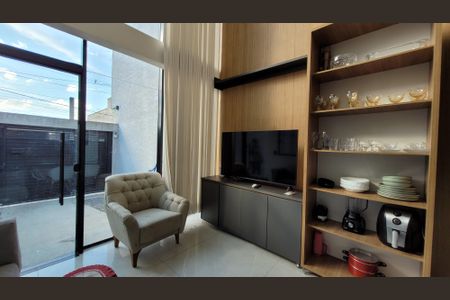 Casa para alugar com 155m², 2 quartos e 2 vagas Casa para alugar com 155m², 2 quartos e 2 vagasSala