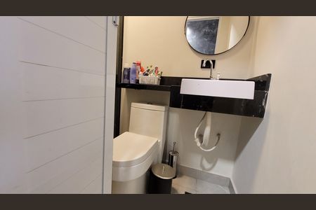 Casa para alugar com 155m², 2 quartos e 2 vagas Casa para alugar com 155m², 2 quartos e 2 vagasBanheiro Social