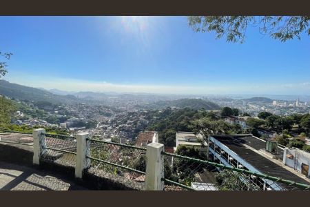 Casa para alugar com 115m², 3 quartos e sem vagaÁrea comum