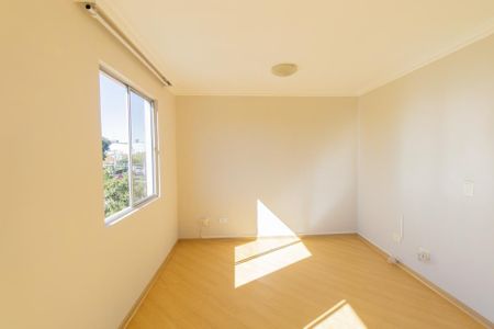Sala de apartamento para alugar com 3 quartos, 67m² em Novo Mundo, Curitiba