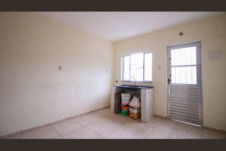Casa para alugar com 36m², 1 quarto e sem vaga