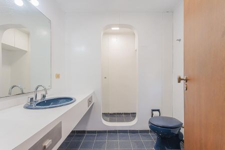 Apartamento à venda com 204m², 3 quartos e 2 vagasBanheiro da Suíte