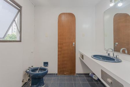 Apartamento à venda com 204m², 3 quartos e 2 vagasBanheiro da Suíte