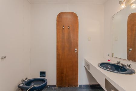 Apartamento à venda com 204m², 3 quartos e 2 vagasBanheiro