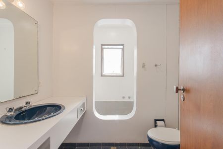 Apartamento à venda com 204m², 3 quartos e 2 vagasBanheiro