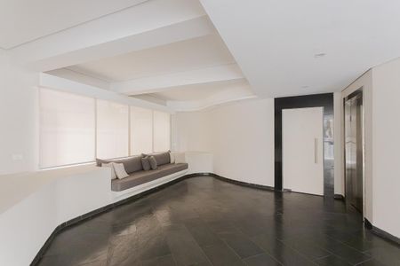 Apartamento à venda com 204m², 3 quartos e 2 vagasHall social