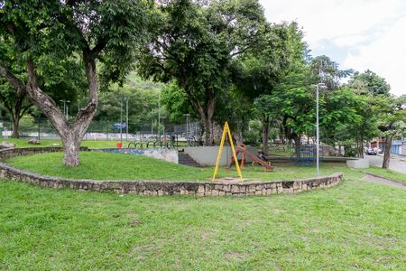 Apartamento para alugar com 60m², 2 quartos e sem vagaÁrea comum - Playground
