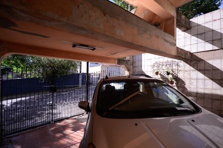 Garagem de casa à venda com 3 quartos, 108m² em Vila Arapua, São Paulo